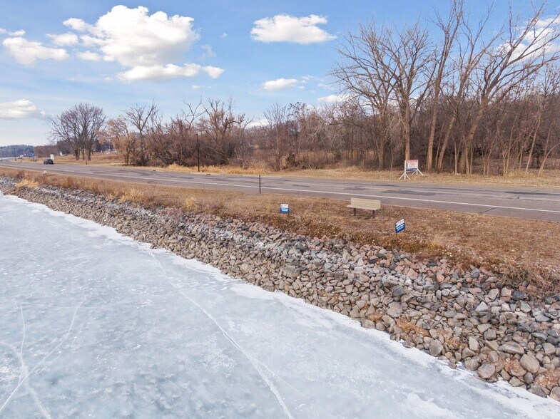 More Photos Of xxx Lake Blvd, Buffalo Apartments For Sale
