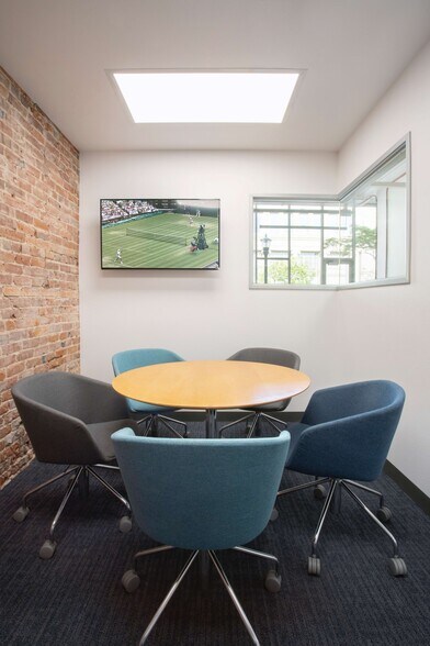 More Photos Of 309 Pine Ave, Long Beach Coworking Space