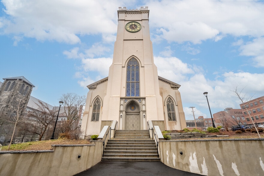 More Photos Of 180 Merrimack St, Lowell Religious Facility For Sale
