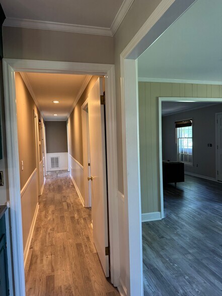 More Photos Of 2113 Wessinger Rd, Chapin Office For Lease