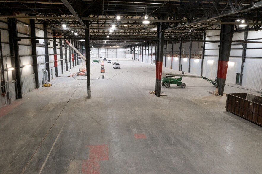 More Photos Of 1401 Brown County 19 N, Aberdeen Manufacturing For Lease