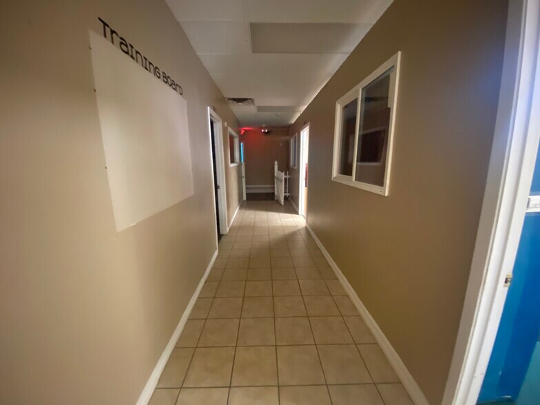 More Photos Of 111 W 5th St, Tyler Loft Creative Space For Sale