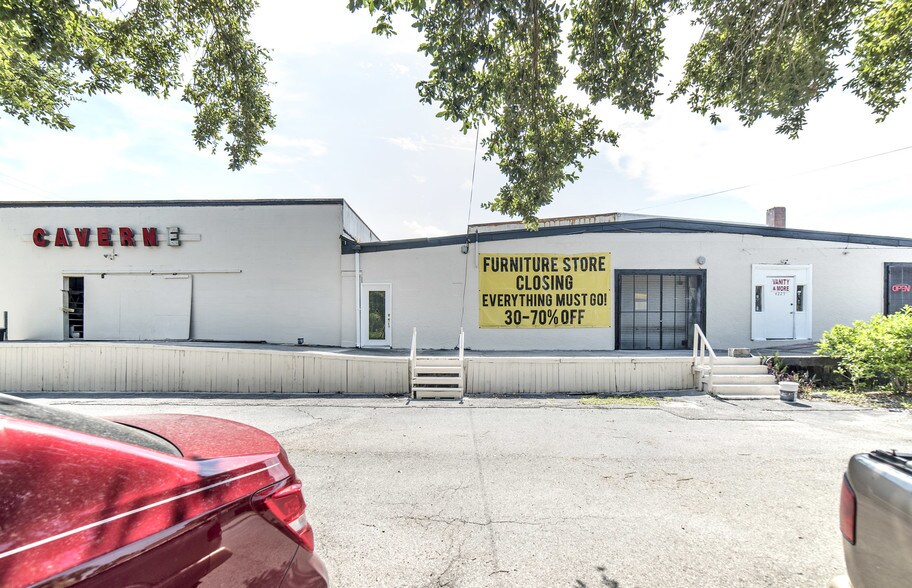 More Photos Of 4214 W Virginia Ave, Tampa Warehouse For Lease