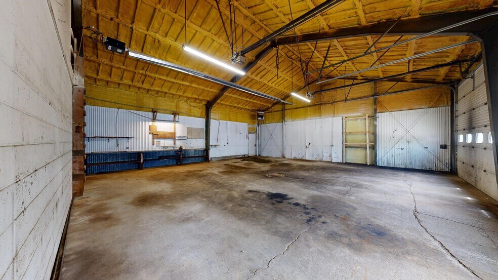 More Photos Of 120 W Charles St, Readstown Warehouse For Sale