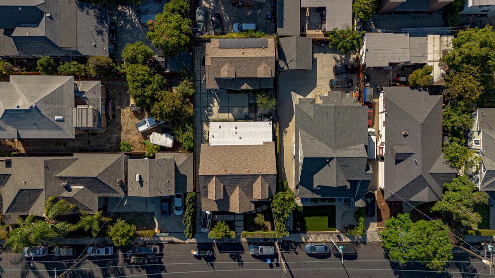 More Photos Of 2127 Portland St, Los Angeles Healthcare For Sale