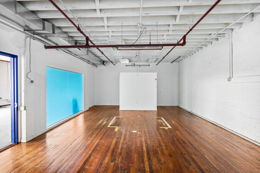 More Photos Of 1434 Fleet St, Baltimore Showroom For Lease