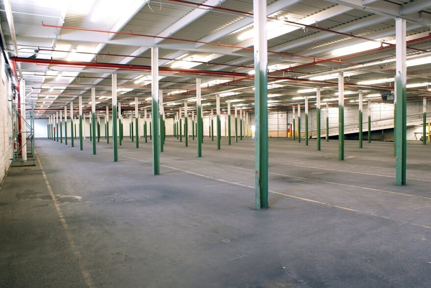 More Photos Of 83-139 Distribution Way, Plattsburgh Warehouse For Lease