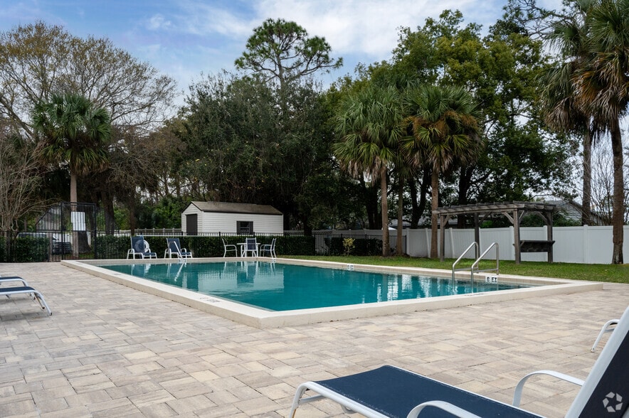 More Photos Of 1756 S Clyde Morris Blvd, Daytona Beach Apartments For Sale