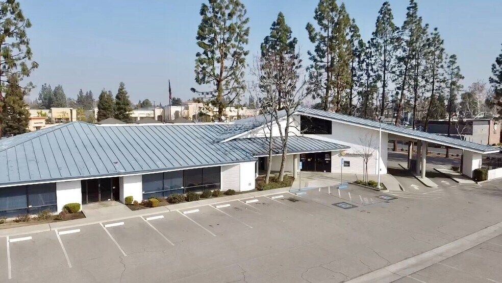 More Photos Of 5151 Stockdale Hwy, Bakersfield Office For Lease