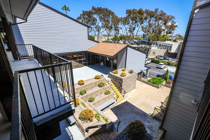 More Photos Of 355 Placentia Ave, Newport Beach Medical For Sale