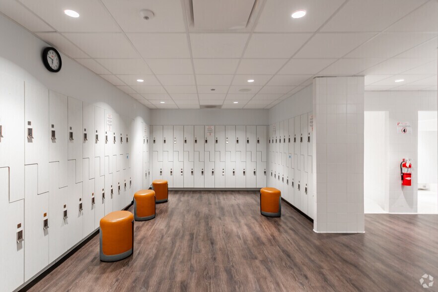 More Photos Of 8600 W Bryn Mawr Ave, Chicago Office For Lease