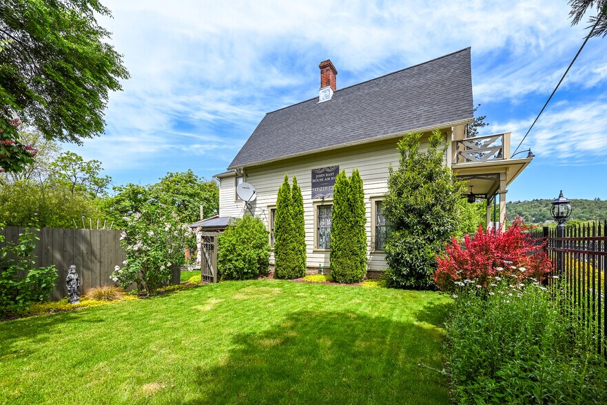 More Photos Of 236 SE Stephens St, Roseburg Hospitality For Sale