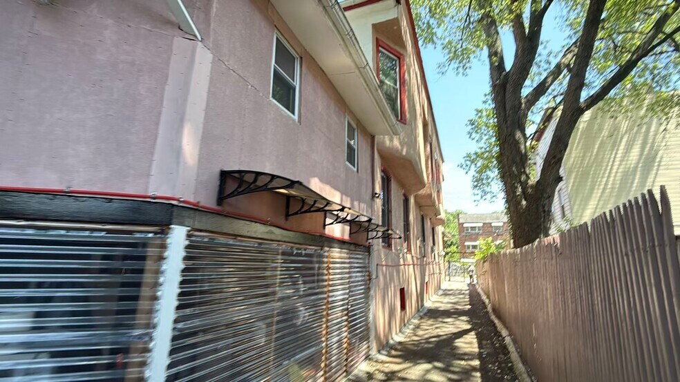 More Photos Of 3935 Barnes Ave, Bronx Land For Sale