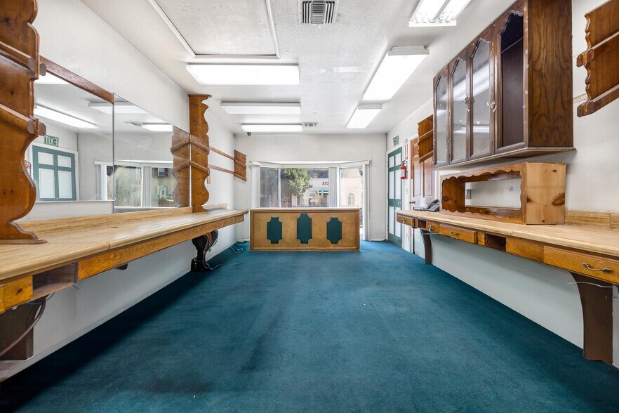 More Photos Of 3325 Barham Blvd, Los Angeles Office For Lease