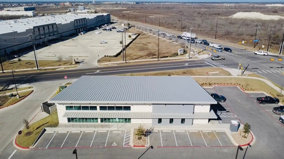 Primary Photo Of 2220 Kohlers Crossing, Kyle General Retail For Lease