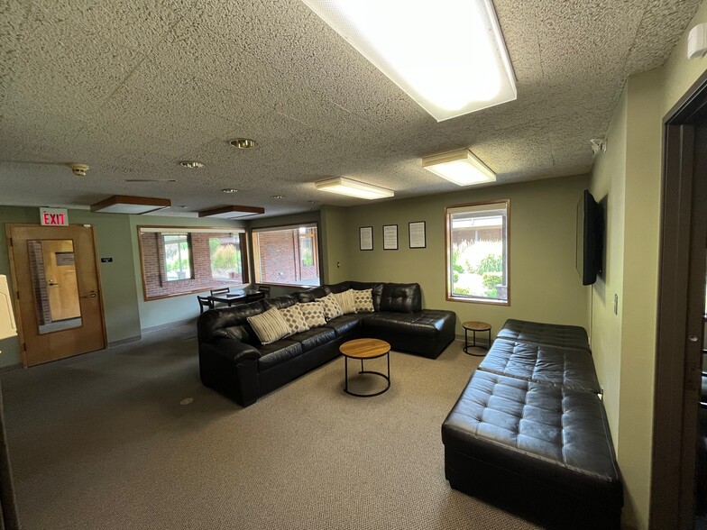 More Photos Of 1200 N 14th Ave, Pasco Medical For Sale