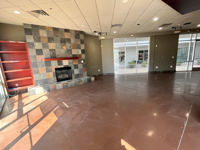 More Photos Of 303 S Water St, Henderson Office For Sale