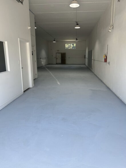 More Photos Of 418-432 S Dixie Hwy E, Pompano Beach Industrial For Sale