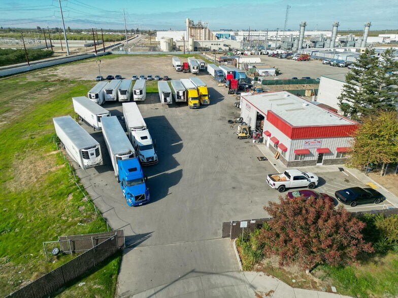 More Photos Of 4475 Farm Supply Dr, Ceres Warehouse For Sale