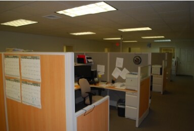 More Photos Of 107 John G Groppo Dr, Winsted Flex For Lease