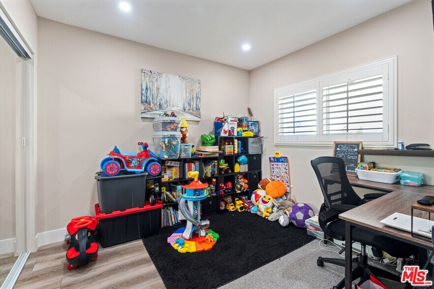 More Photos Of 5044 W Slauson Ave, Los Angeles Apartments For Sale