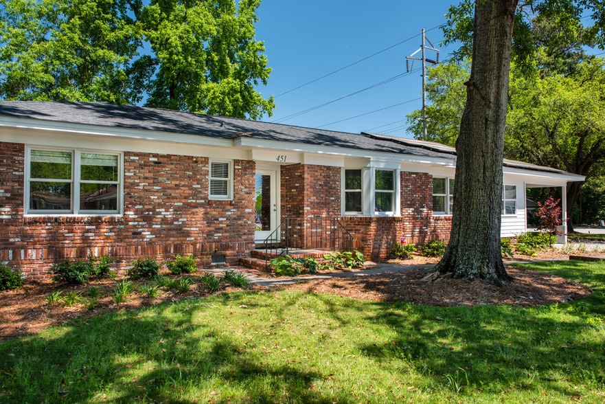 More Photos Of 451 Folly Rd, Charleston Office Residential For Lease
