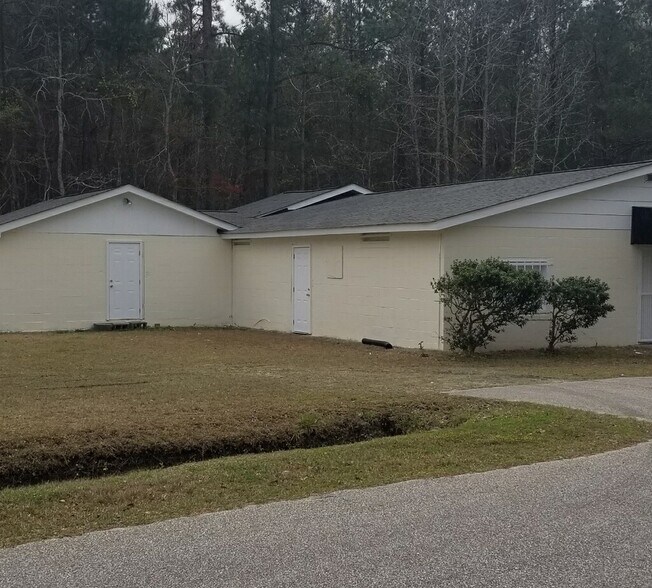 More Photos Of 3307 Sam W Dr ave, Conway Flex For Sale