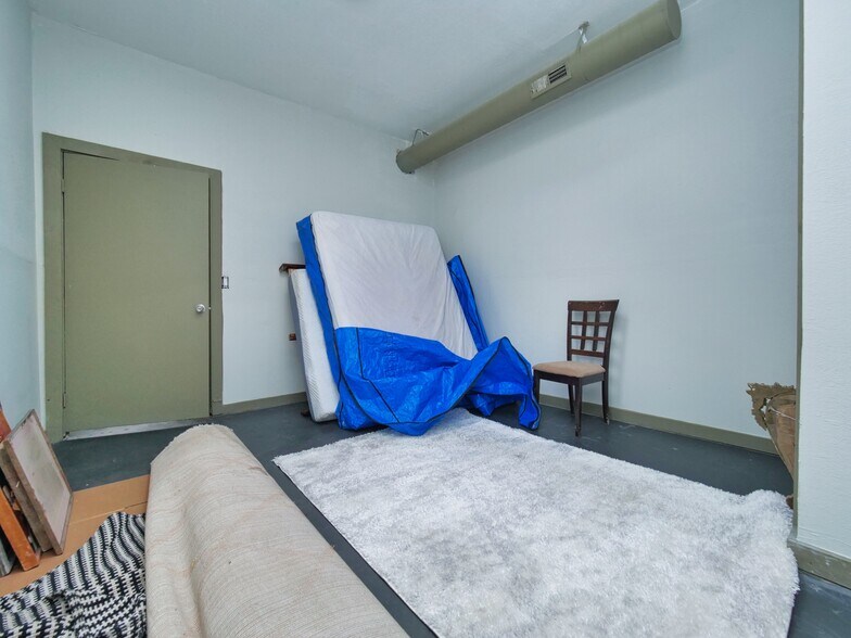 More Photos Of 9614-9616 MacArthur Blvd, Oakland Religious Facility For Lease