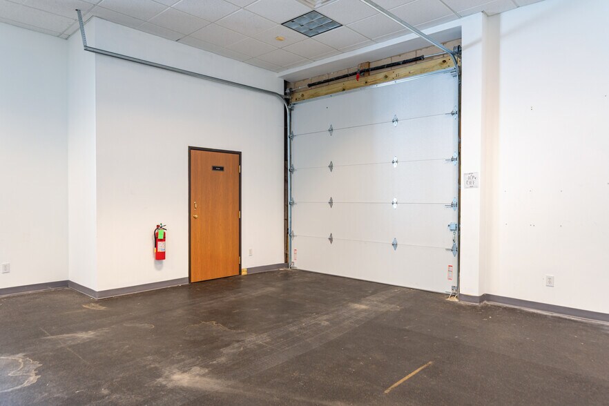 More Photos Of 171 Green Meadows Dr S, Lewis Center Office Residential For Sale