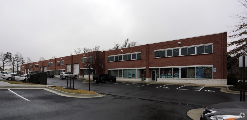 More Photos Of 22135 Davis Dr, Sterling Light Distribution For Lease