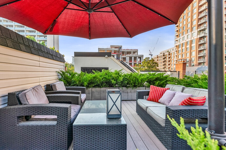 More Photos Of 15 Prince Arthur Ave, Toronto Office Residential For Lease