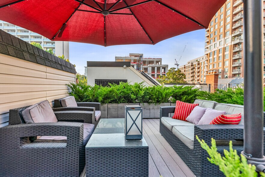 More Photos Of 15 Prince Arthur Ave, Toronto Office Residential For Lease