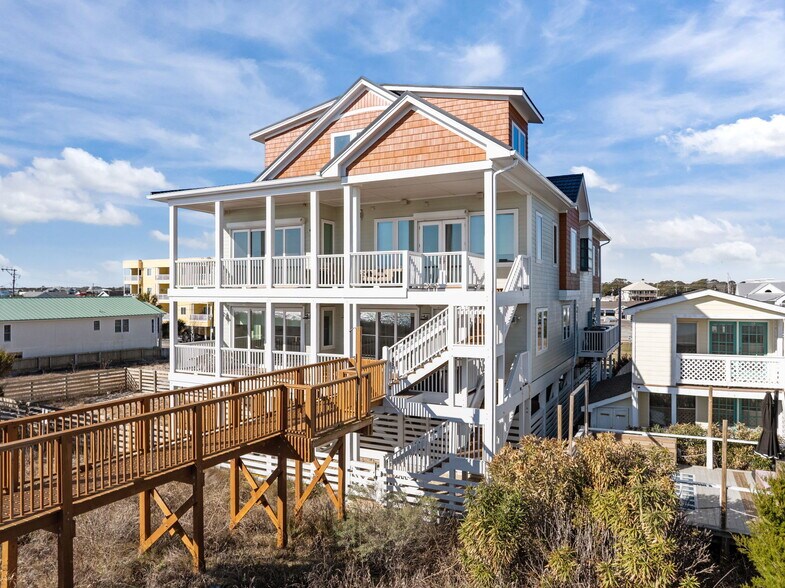 More Photos Of 312 Carolina Beach Ave N, Carolina Beach Office For Sale