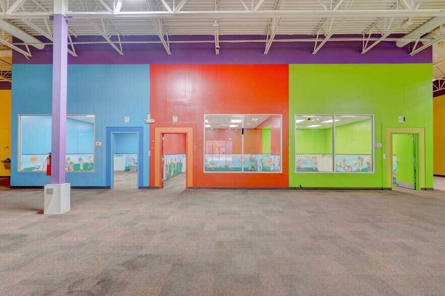 More Photos Of 4952 Centre Pointe Dr, North Charleston Freestanding For Lease