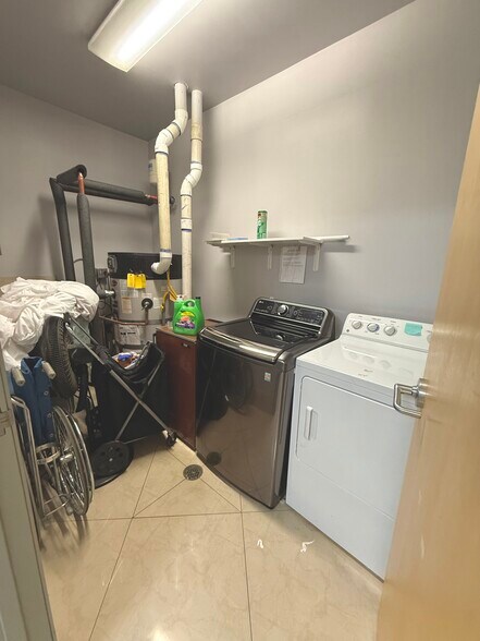 More Photos Of 1433 N Hollenbeck Ave, Covina Medical For Lease