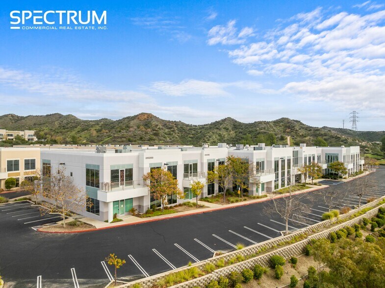 More Photos Of 28280-28288 Alta Vista Ave, Valencia Distribution For Lease