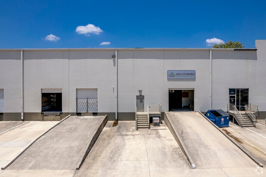 More Photos Of 12625 Wetmore Rd, San Antonio Unknown For Lease
