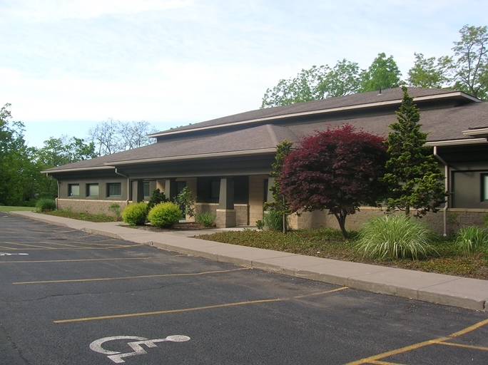 Primary Photo Of 1600 Moseley Rd, Fairport Medical For Lease