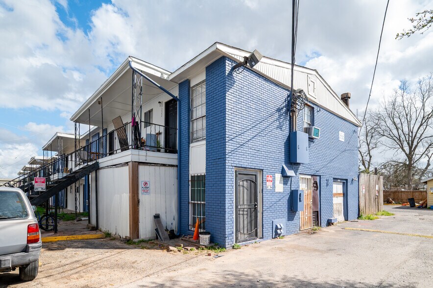 More Photos Of 122 E Crosstimbers St, Houston Apartments For Sale