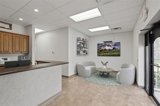 More Photos Of 217 8th Ave, Wellman Medical For Sale