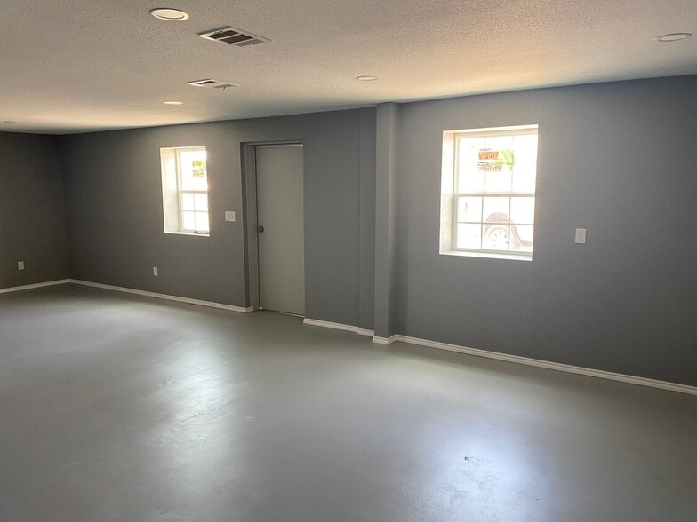 More Photos Of 3838 S Hwy 287, Waxahachie Auto Repair For Sale