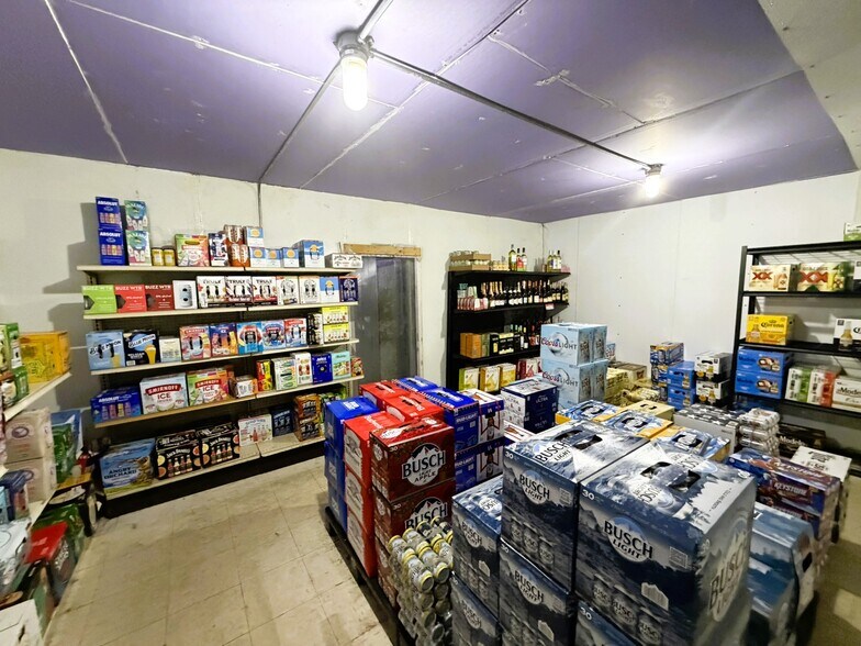 More Photos Of 414 W 14th St, Larned General Retail For Sale