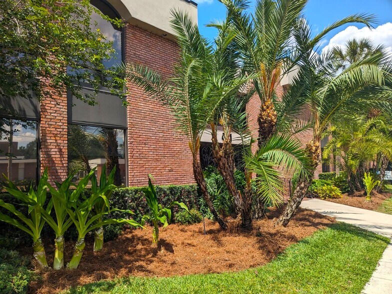 Primary Photo Of 401 W Colonial Dr, Orlando Office For Lease