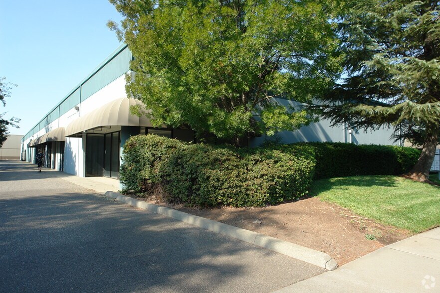 More Photos Of 312 Otterson Dr, Chico Service For Lease