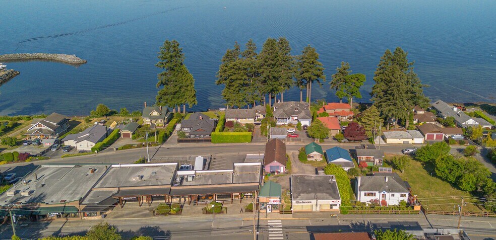 More Photos Of 4603 Marine Av, Powell River General Retail For Sale