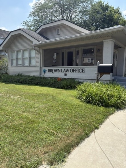More Photos Of 6214 Broadway St, Indianapolis Office For Lease
