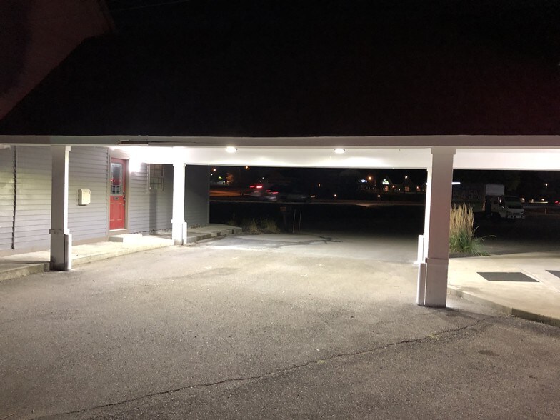 More Photos Of 5703 S East St, Indianapolis Medical For Lease
