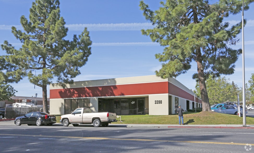 More Photos Of 3390 De la Cruz Blvd, Santa Clara Light Distribution For Sale