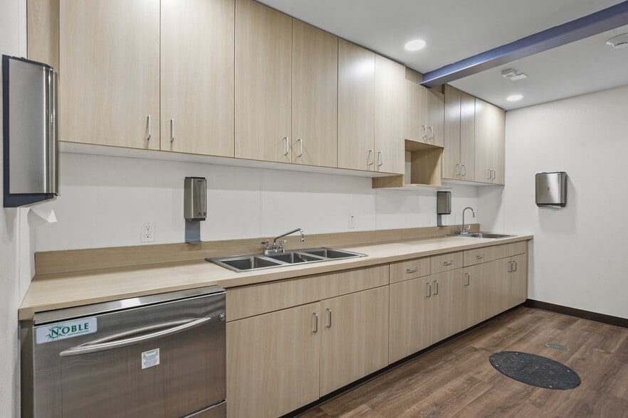 More Photos Of 7610 Mineral Point Rd, Madison Daycare Center For Lease