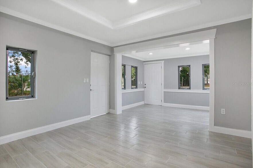 More Photos Of 1906 Murdock Blvd, Orlando Office For Lease